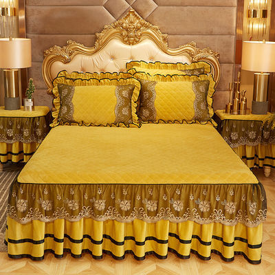 Set di biancheria da letto da quattro pezzi per il matrimonio con cura facile, ricamo senza sbiadimento, gonna da letto in pizzo