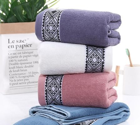 Asciugamano da bagno con disegno di Jacquard colorato semplice realizzato con materiale di cotone puro al 100%