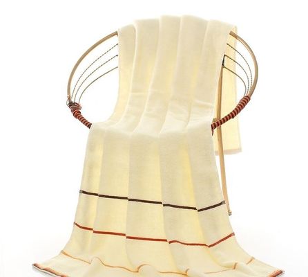 Tutti i gruppi di età 70*140cm di cotone puro Grande asciugamano da bagno con ottimo assorbimento dell'acqua