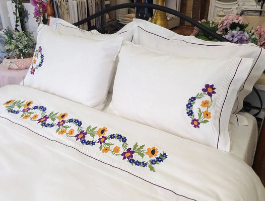 Set di coperte da letto di lusso di Nantong con coperture ricamate a punti per letto king size