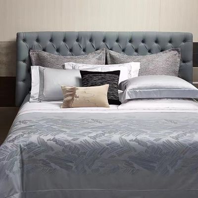 Set di biancheria da letto di lusso con stampe di fiori per letto Queen Size Set di copertura di copriletto in 7 pezzi