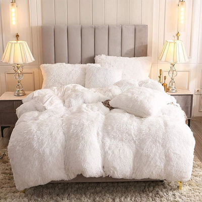 Strumenti da letto di cristallo velluto piumaggio pelosa set di quattro pezzi comodino con 100% di fibra di poliestere
