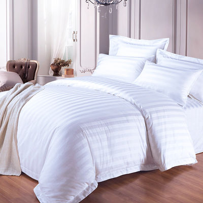 173 * 118 Densità di tessuto Dubai Hotel Luxury Bed Set Copertura di copriletto per set di biancheria da letto dell'hotel