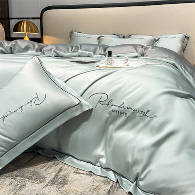 Colore solido luce lusso ricamo di seta lavata 4 pcs set di biancheria da letto con lenzuola montata
