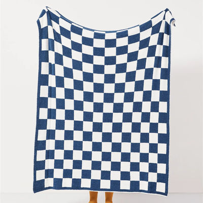 Coperta ricamata funzionale 100% poliestere per divano da letto in autunno inverno QPG