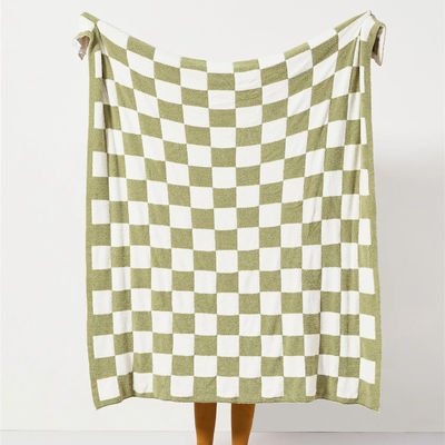 Coperta ricamata funzionale 100% poliestere per divano da letto in autunno inverno QPG