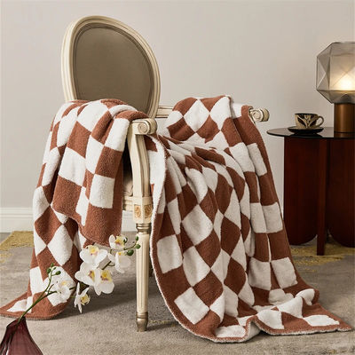 Coperta ricamata funzionale 100% poliestere per divano da letto in autunno inverno QPG