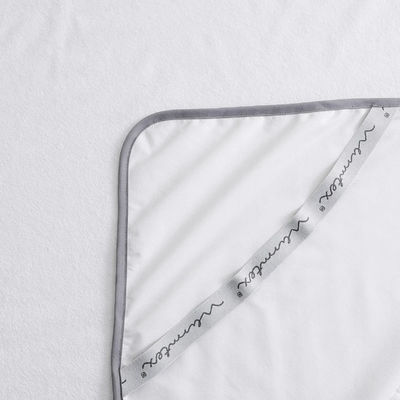 Dimensioni personalizzate Colore bianco solido Impermeabile Protezione materasso Terry con fasce elastiche