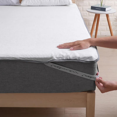 Dimensioni personalizzate Colore bianco solido Impermeabile Protezione materasso Terry con fasce elastiche