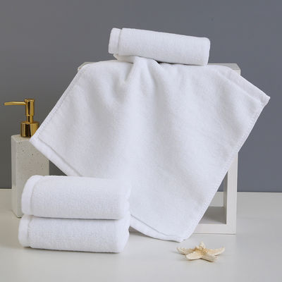 Tutti i gruppi di età rettangolo 100% cotone bianco piccolo quadrato asciugamano per hotel di lusso
