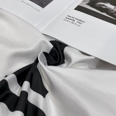 4 pcs King Size Set di biancheria da letto 100% poliestere Luxury Designer Copertura di coperta Sì personalizzato