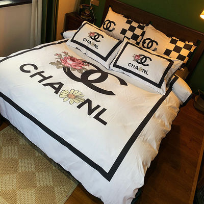 Set di biancheria da letto bianca King Size 4 in 1 Satin Soft Like Silk Polyester tessuto densità