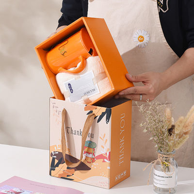 Stampa in gravura Alta estetica Corallo velluto asciugamano Tazze d'acqua Tazze di matrimonio souvenir
