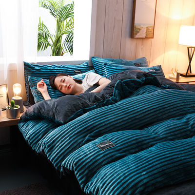 128x70 Densità di tessuto Velluto di velluto di velluto biancheria da letto set per regina / King dimensione in inverno