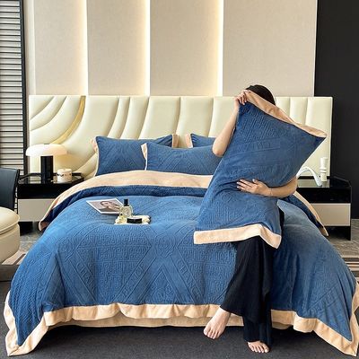 230g di biancheria da letto invernale in velluto di latte intagliato Modello solido 4 pcs per copriletto King Size