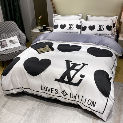 2023 Modern Polyester Heart Sheet Set per biancheria da letto di lusso Quilts Copertura di copertura