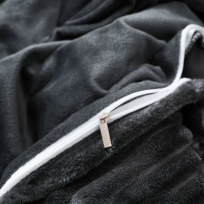 Set di biancheria da letto addensata per autunno e inverno Set di copertura di velluto di corallo per matrimonio