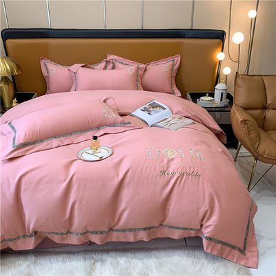 Set di biancheria da letto in cotone ricamata per tutte le stagioni Eco-friendly and soft hand feel for bedroom