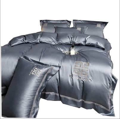 Semplice stile personalizzato Luxury ricamato designer set di biancheria da letto con dimensioni personalizzate