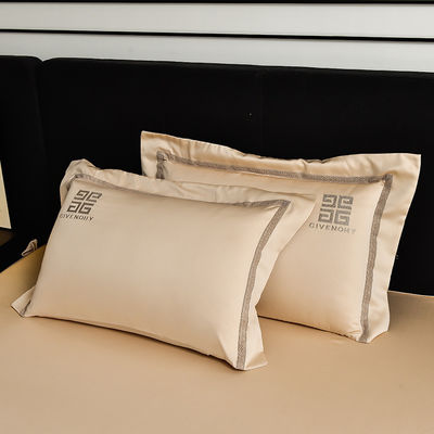 Semplice stile personalizzato Luxury ricamato designer set di biancheria da letto con dimensioni personalizzate