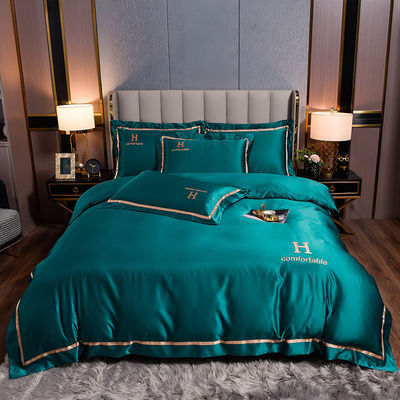 Set di biancheria da letto di fascia alta Coperta di coperta di seta di seta semplice Set di quattro pezzi per i requisiti del cliente