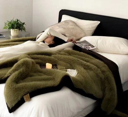 Stagione invernale Cappuccino con copertura di grandi dimensioni con flannella spessa e tasca gigante
