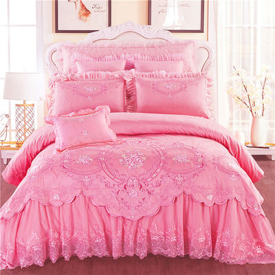 Set di biancheria da letto da sposa di lusso in quattro pezzi con copriletto stampato e lenzuola di cotone al 100%