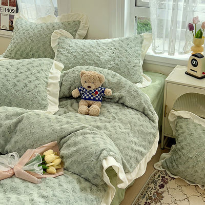 2023 Hot Lace Rose Rabbit Plush Four-Piece Set Comforter Set con tipo di modello solido