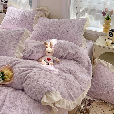 2023 Hot Lace Rose Rabbit Plush Four-Piece Set Comforter Set con tipo di modello solido