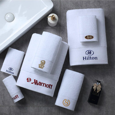 Set di asciugamani per hotel con logo personalizzato, a strisce larghe, velluto corallino, 35*75cm, 70*140cm, assorbente morbido