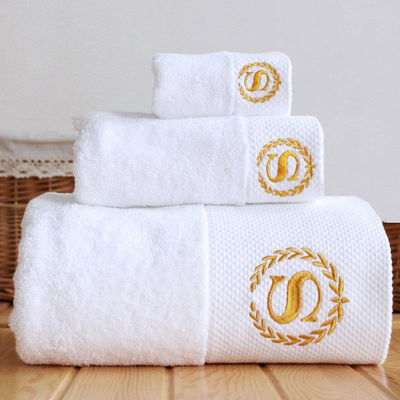 Set di asciugamani per hotel con logo personalizzato, a strisce larghe, velluto corallino, 35*75cm, 70*140cm, assorbente morbido