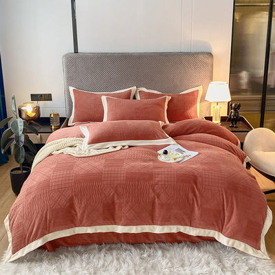 Grado A Stripes Four-Piece Set in Solid Color Milk Velvet e French Velvet per bambino