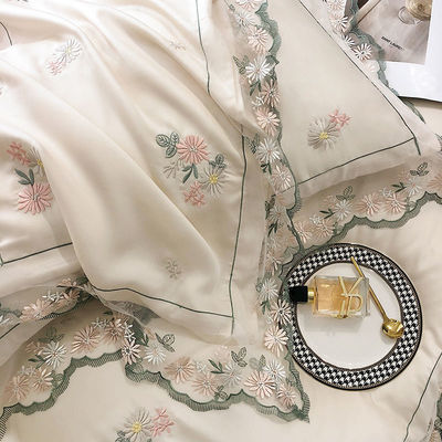 Set di biancheria da letto in seta bianca di tutte le stagioni in taglia Queen King con ricamo a mano
