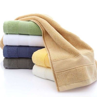 Vivi un comfort senza eguali con il nostro set di asciugamani morbidi e assorbiti in cotone al 100%.