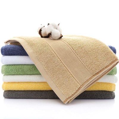 Vivi un comfort senza eguali con il nostro set di asciugamani morbidi e assorbiti in cotone al 100%.