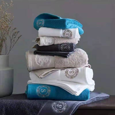 Hotel 5 stelle 100% cotone Spa faccia mani Set di asciugamani da bagno con logo personalizzato e colore solido