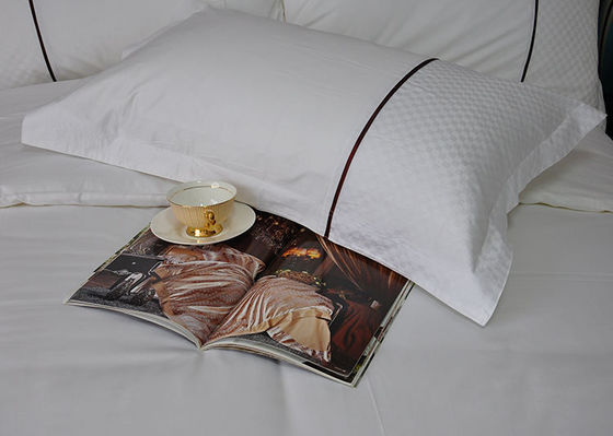 Lenzuola da letto per hotel in cotone al 100% con 300c di filati e riempimento a Goose Down