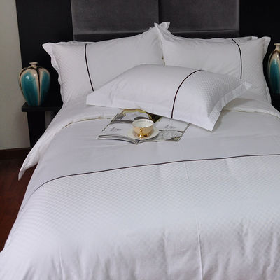 Lenzuola da letto per hotel in cotone al 100% con 300c di filati e riempimento a Goose Down
