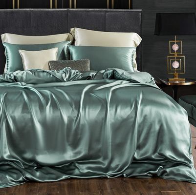 Ottieni una buona notte di sonno con questo set di lenzuola per coperte di seta di mirtillo