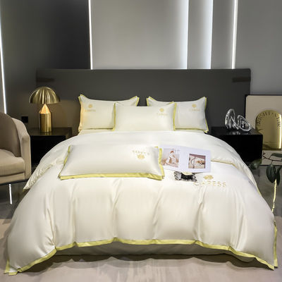 Set di biancheria da letto per matrimoni di lusso Set di coperte Set di coperture Lettiere Cussine